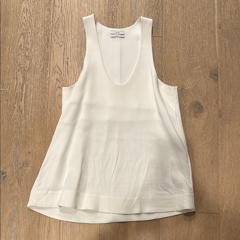 Women's White Sleeveless Top